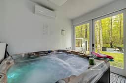 Game and Spa Getaway - Image 2
