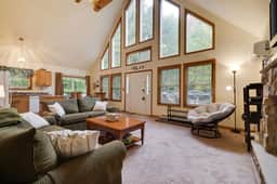 Cheerful Chalet - Image 5