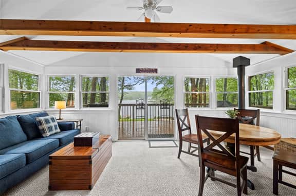 Lakefront Retreat - Image 4